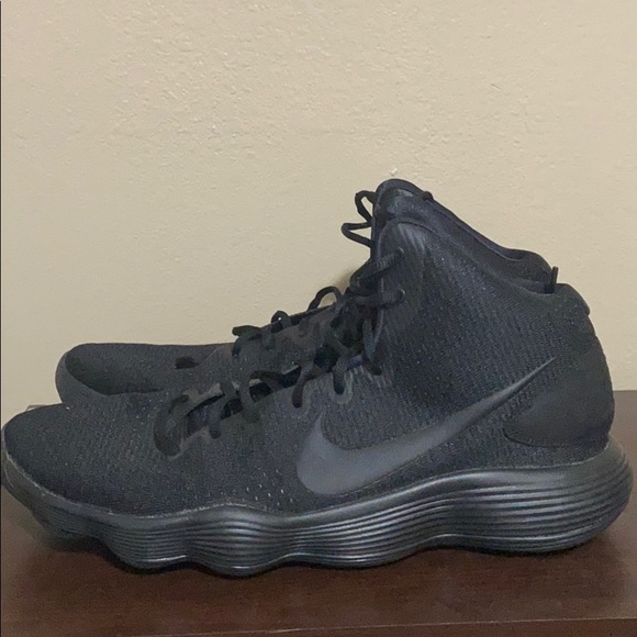 hyperdunk 2017 triple black